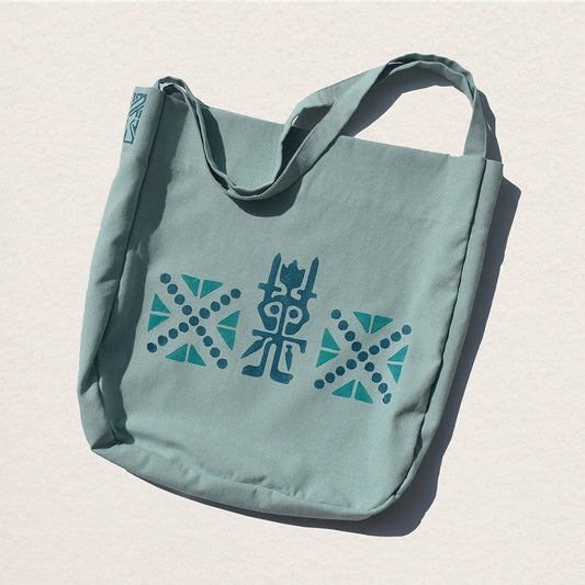 blue tote bag for daily use