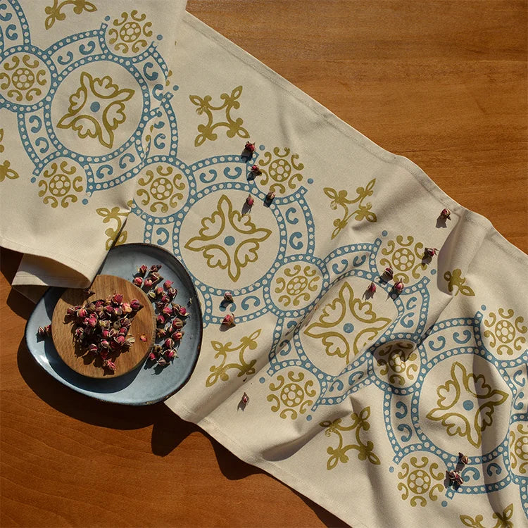 summer table runner with flowery stars ornaments