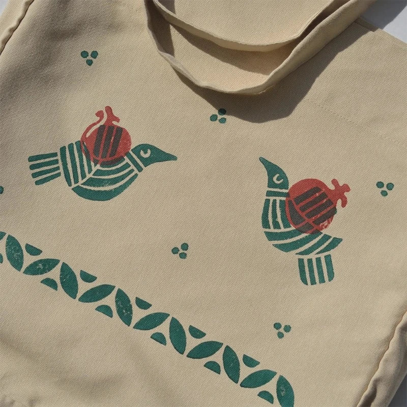 beautiful tote bag with  vintage bird  prints